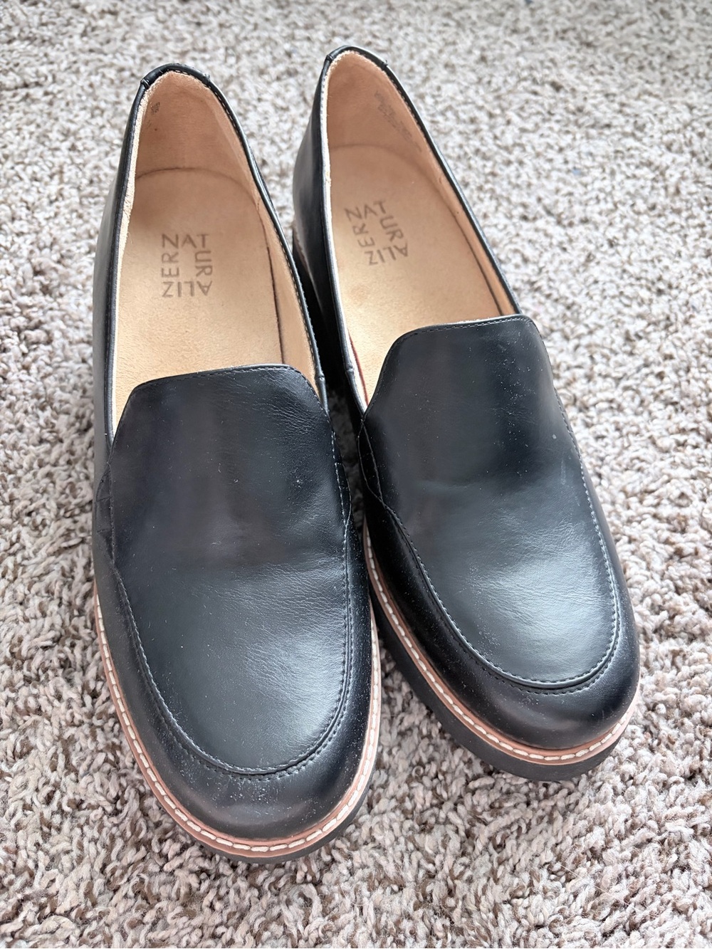 Naturalizer Black Leather Classic Slip-On Loafers